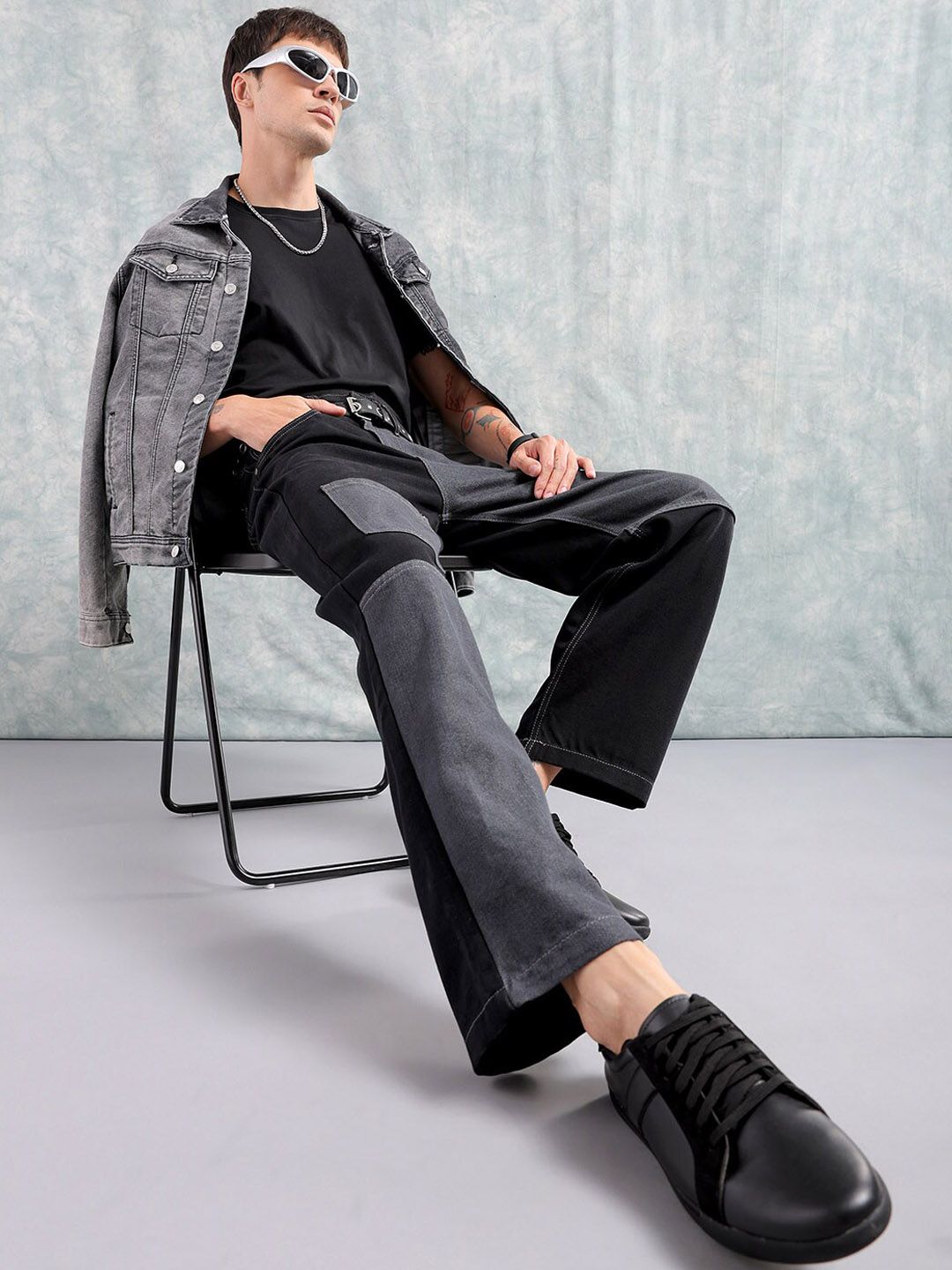 The Indian Garage Co Black Men Mid-Rise Relaxed Fit Colourblocked Jeans