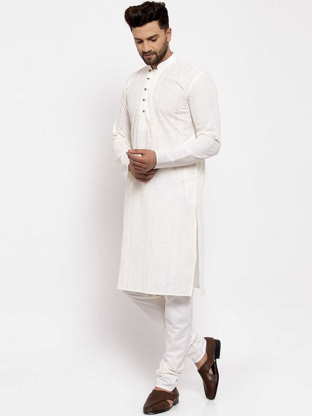 Jompers Men Off White Geometric Embroidered Kurta