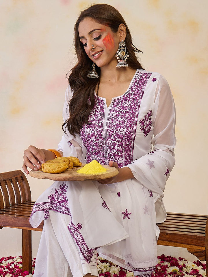Indo Era Floral Embroidered Regular Thread Work Kurta with Trousers & Dupatta