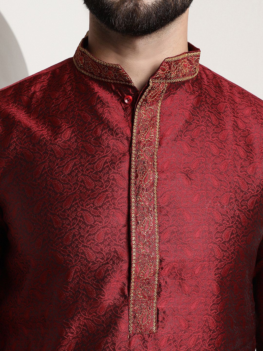 SOJANYA Men Red Embroidered Straight Kurta