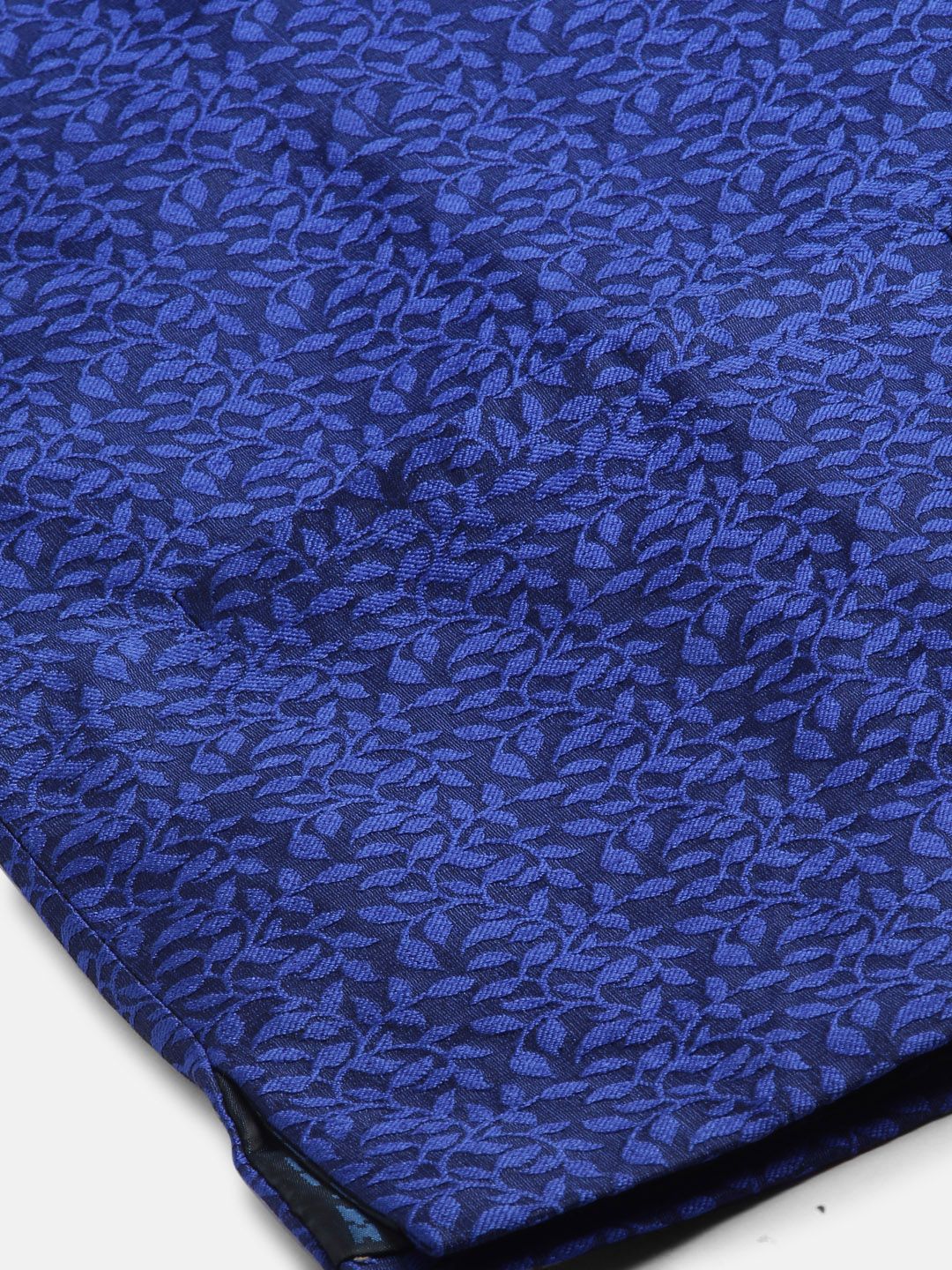 SOJANYA Kurta Sutera Jacquard Rekaan Sendiri Hijau Lelaki dengan Jaket Churidar & Nehru