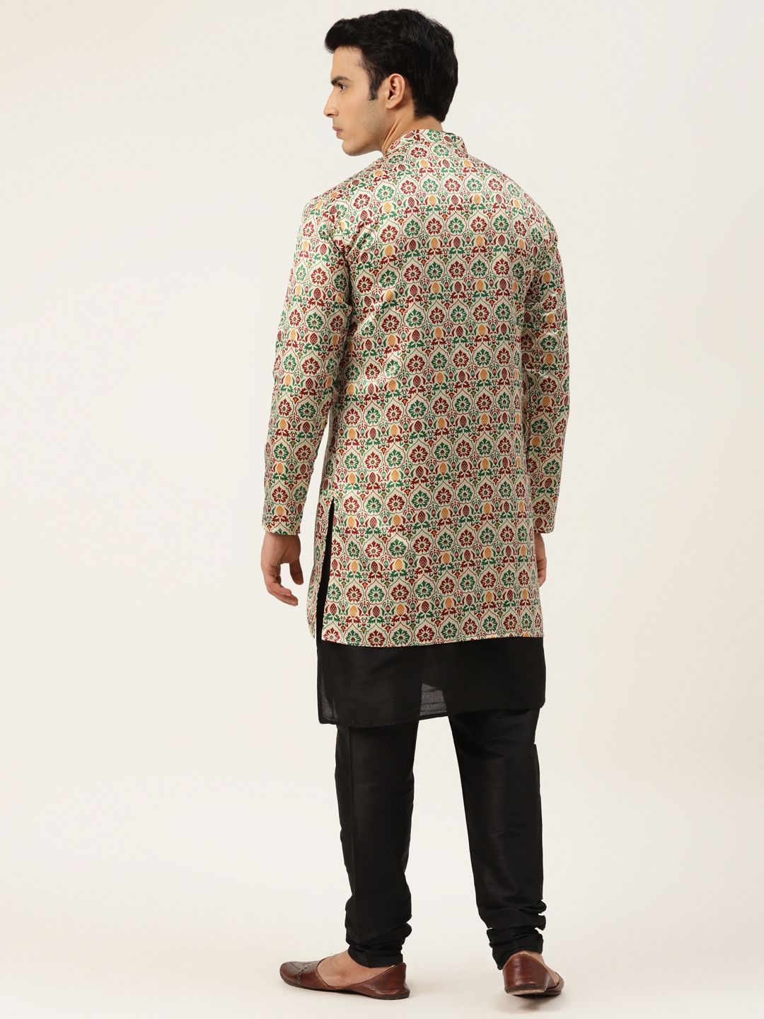 SOJANYA Men Black Solid Kurta Set With Printed Jacket