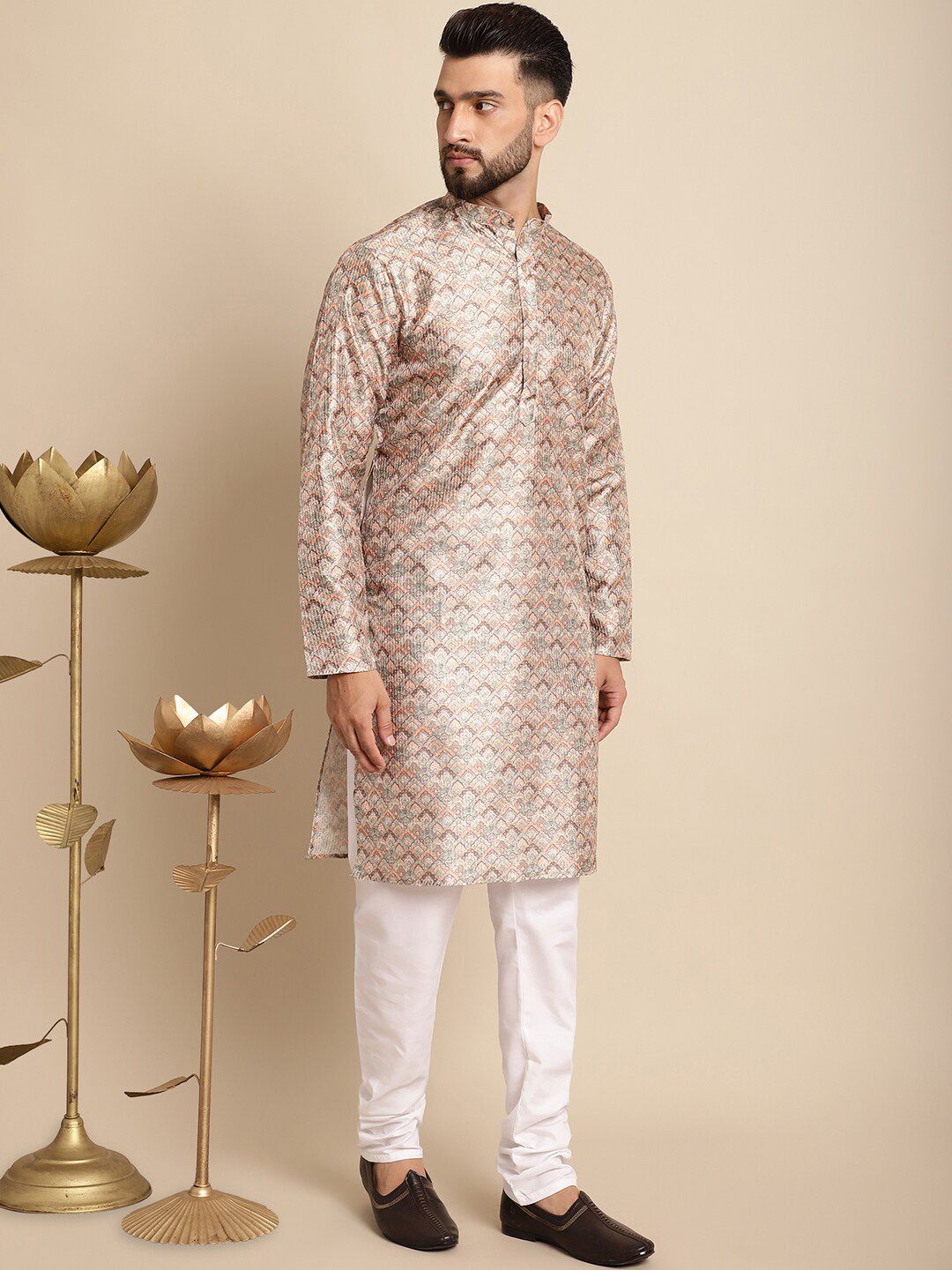 Motif Etnik Anouk Bercetak Kurta Sutera Jacquard dengan Churidar