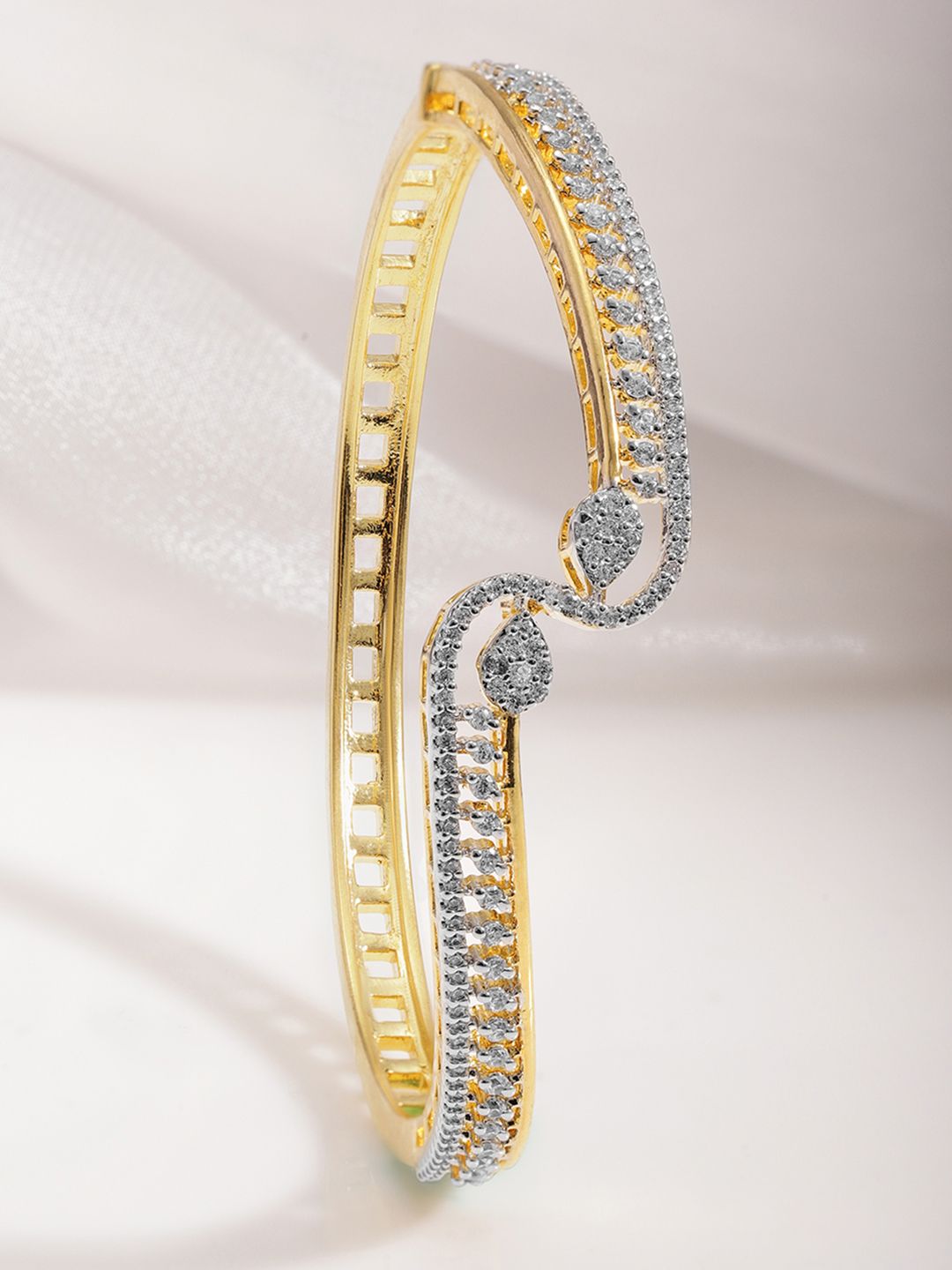 Rubans 22kt Gelang Gaya Bangle Zirconia yang berlapis Emas