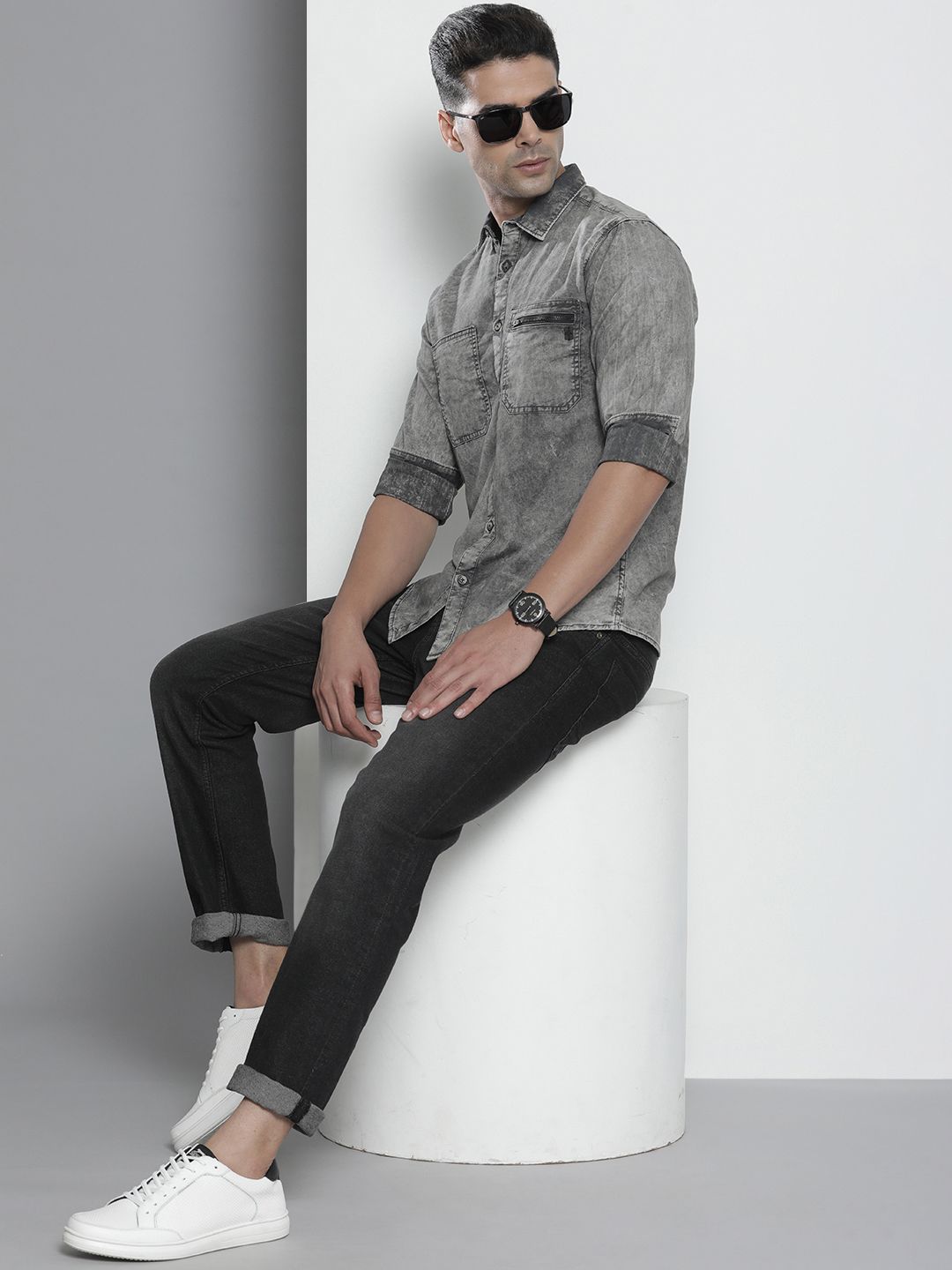 The Indian Garage Co Men Grey Checked Casual Shirt