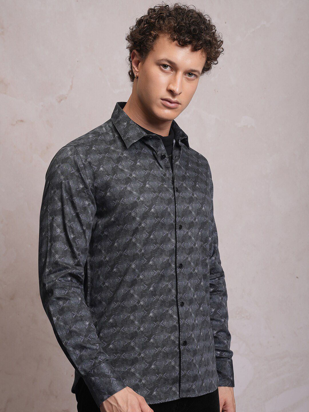 LOCOMOTIVE Abstract Printed Pure Cotton Slim Fit Casual Shirt