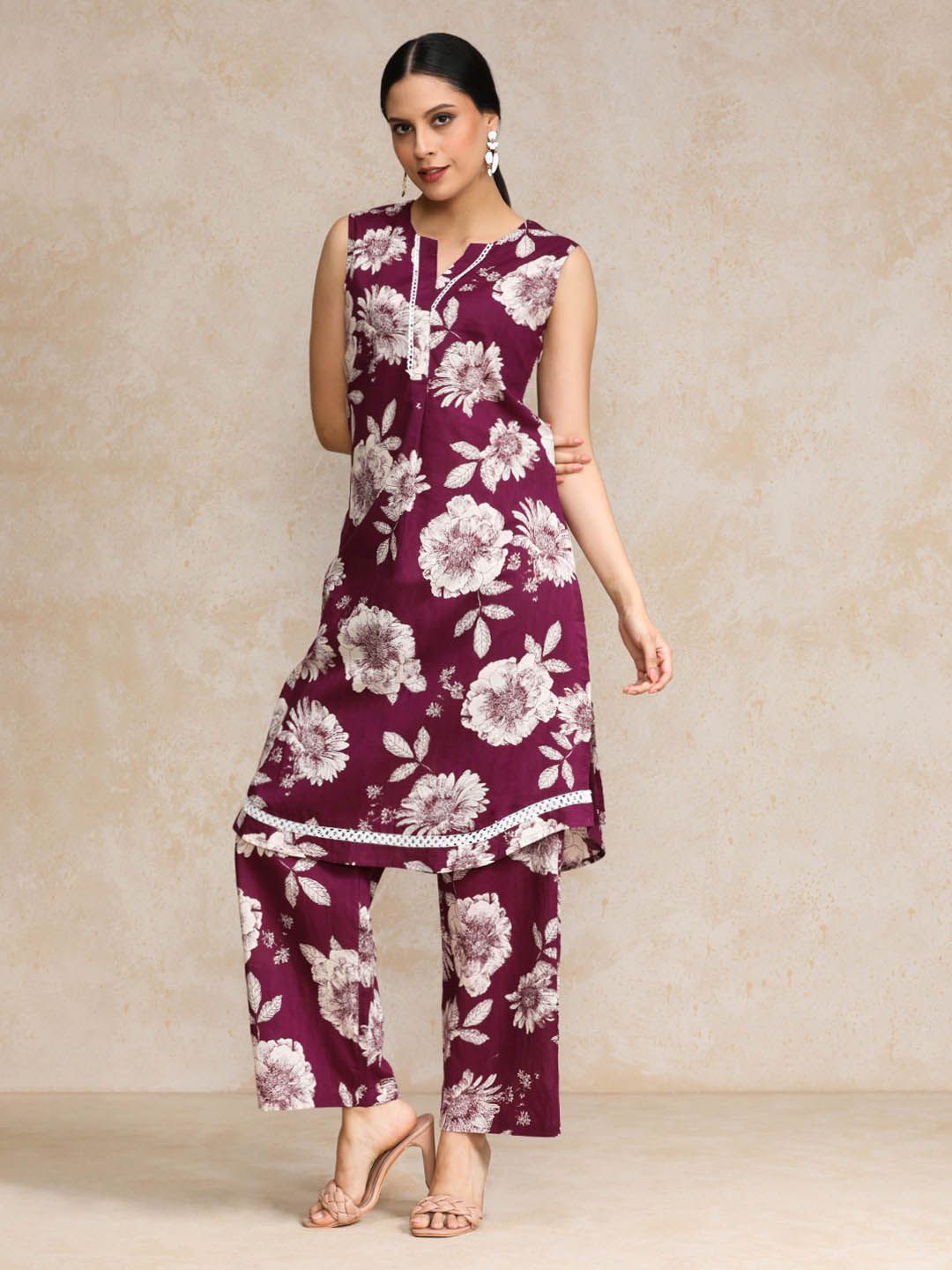 Varanga Women Floral Printed Regular Pure Cotton Kurta with Palazzos