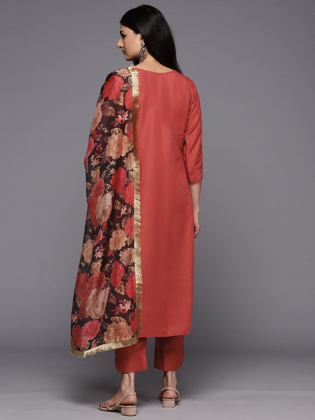 Varanga Ethnic Motifs Embroidered Thread Work Kurta With Trousers & With Dupatta