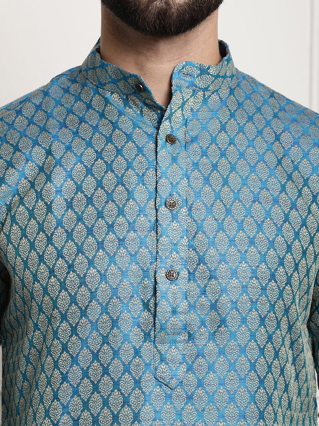 SOJANYA Men Blue & Off-White Woven Design Kurta with Churidar