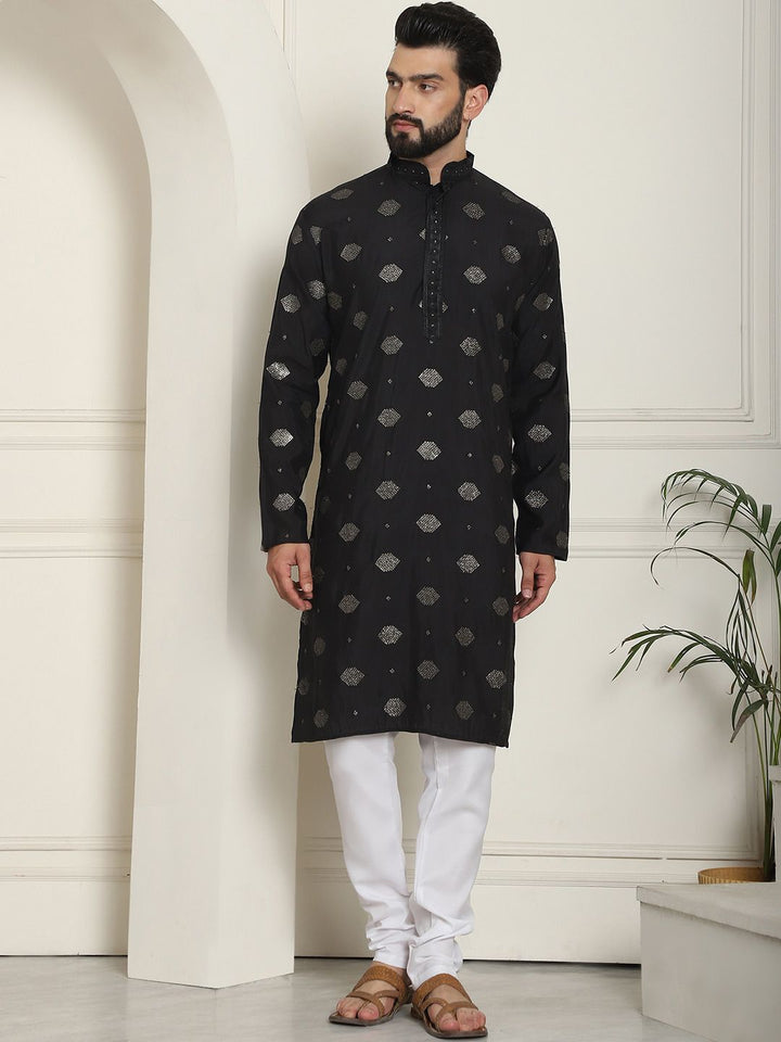 SOJANYA Geometric Embroidered Sequinned Cotton Silk Straight Kurta With Churidar