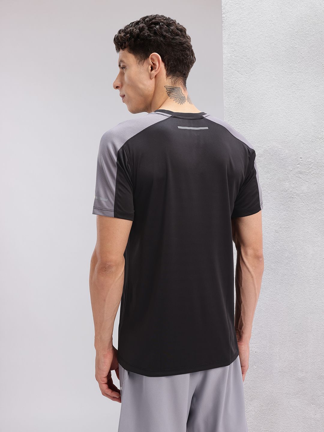 HRX by Hrithik Roshan Brand Logo Printed Rapid-Dry Training T-shirt with Panelling Detail