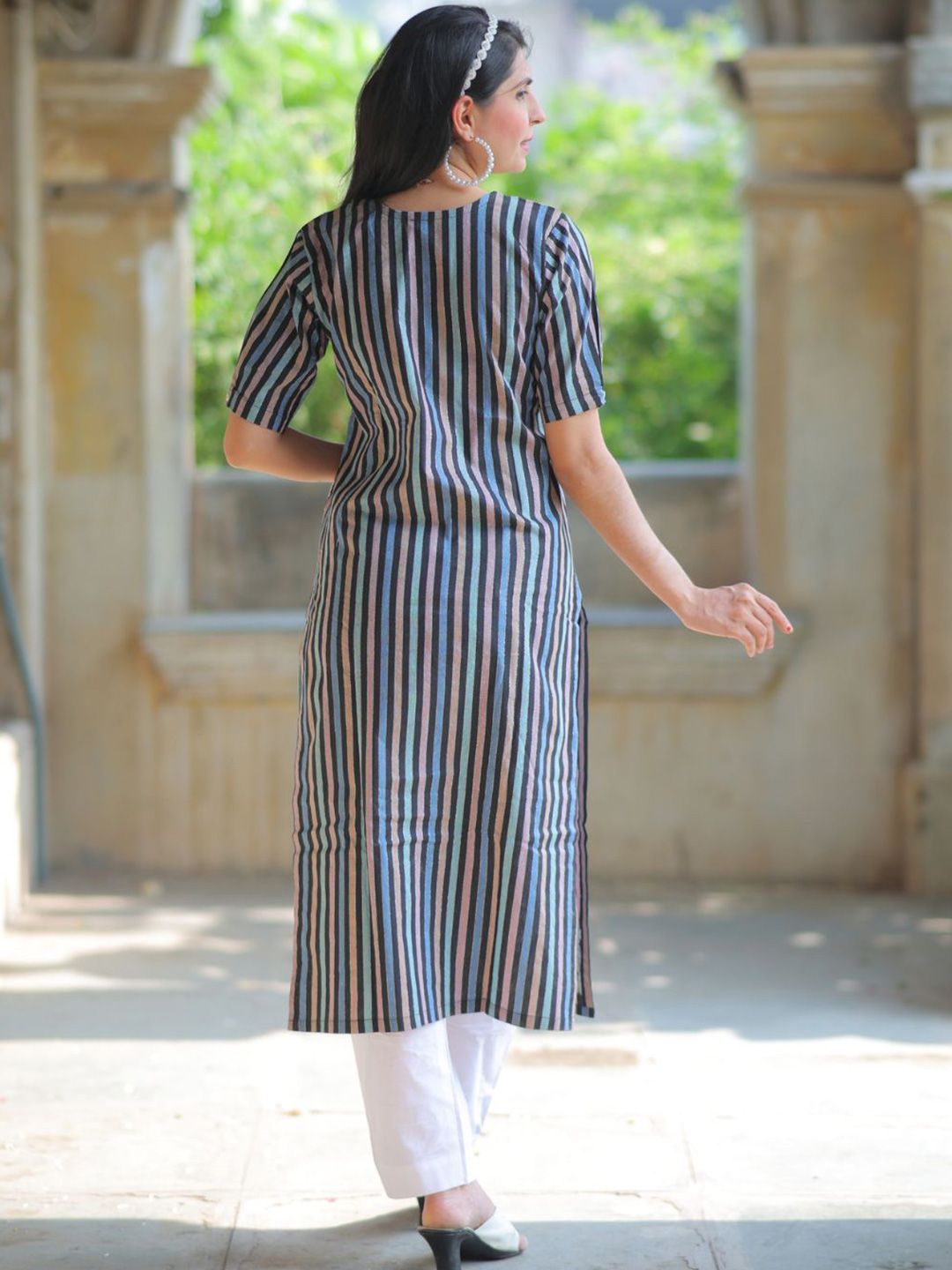 KALINI Women Stripted Chikankari Embroidered Straight Kurti