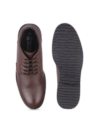 Red Chief Men Brown Textured Leather Boots