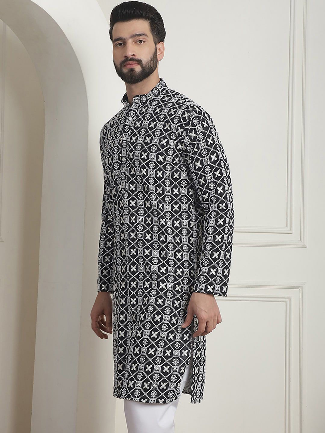 SOJANYA Geometric Printed Mandarin Collar Long Sleeves Cotton Thread Work Kurta