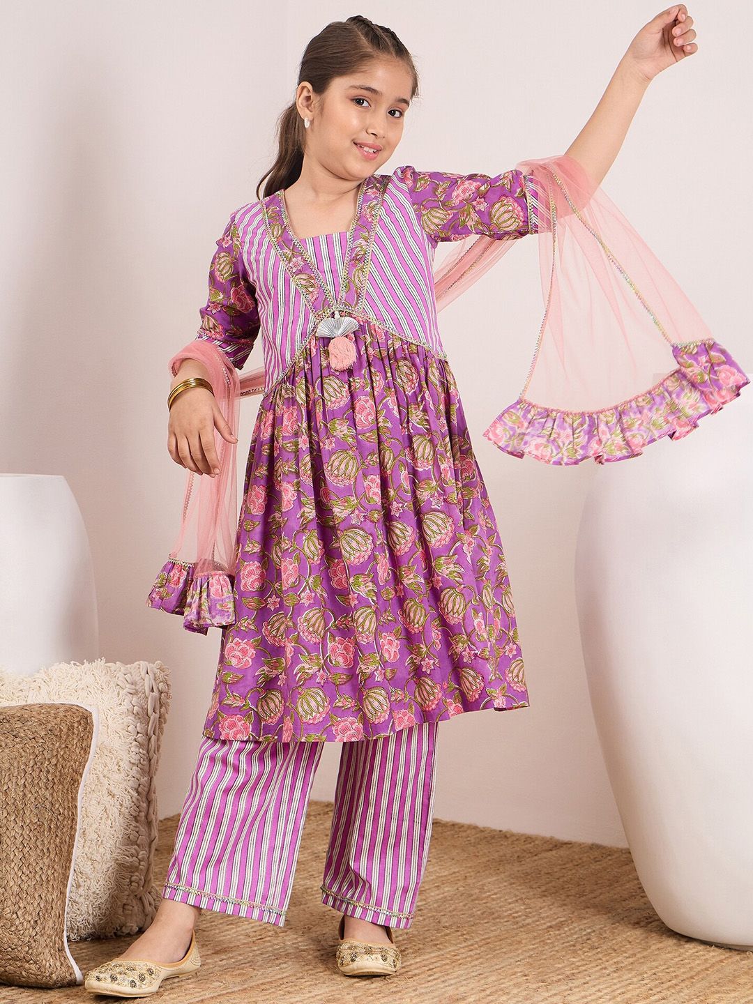 pspeaches Girls Floral Printed Gotta Patti Pure Cotton Kurta & Palazzos With Dupatta