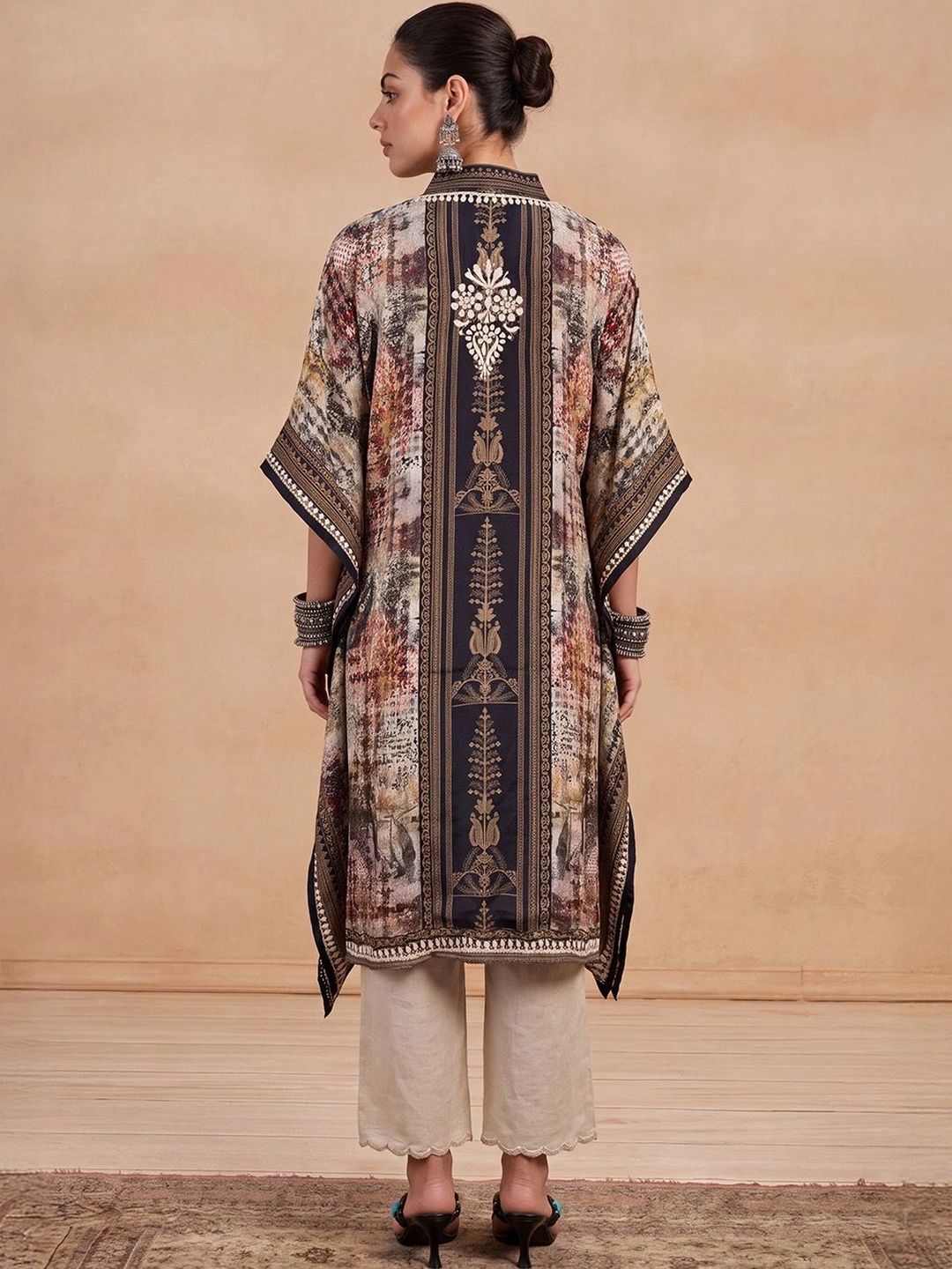 House of Chikankari Women Ethnic Motifs Extended Sleeves Thread Work Crepe Kaftan Kurta