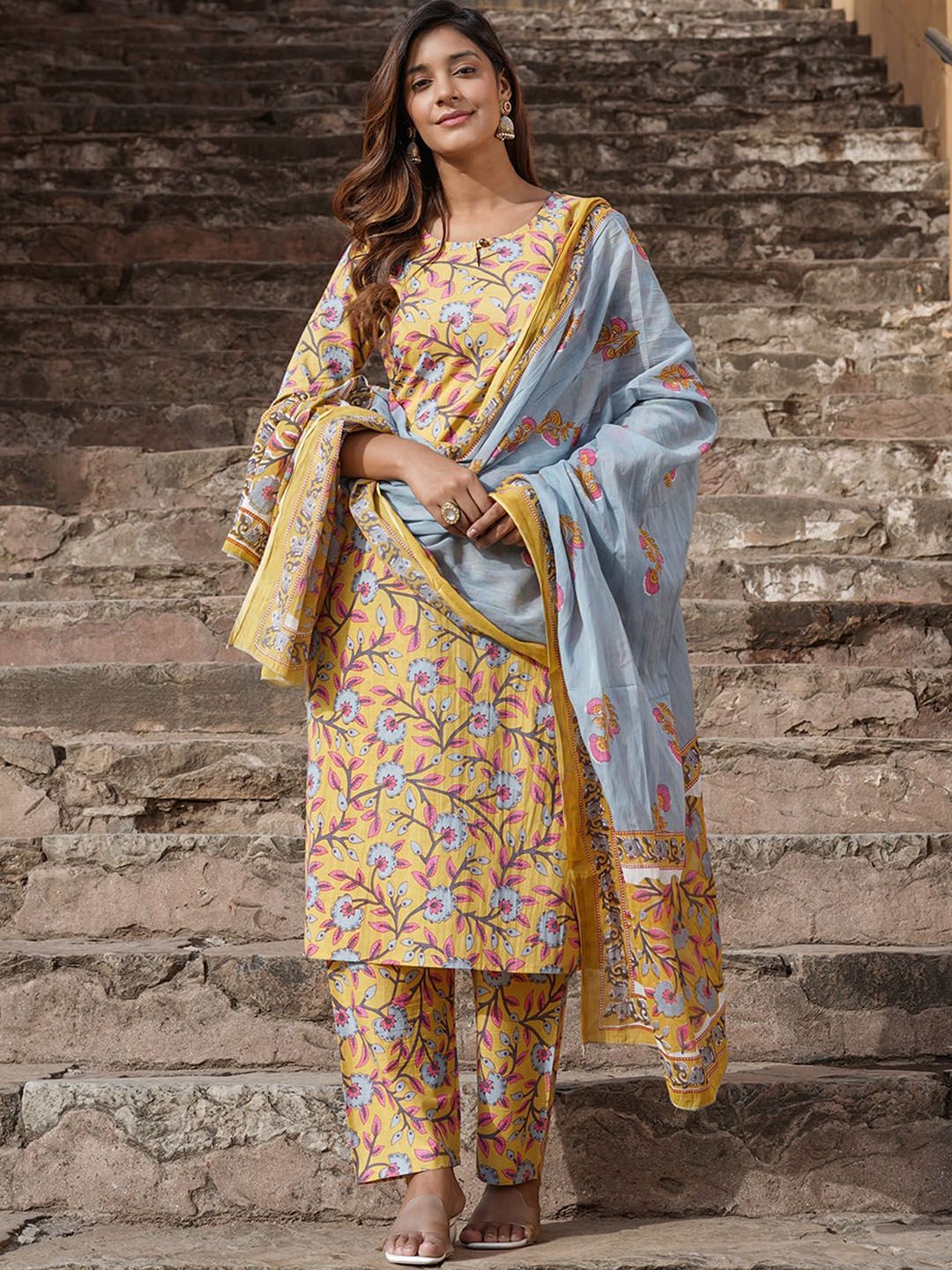 Kalini Floral Printed Keyhole Neck Pure Cotton Kurta dengan Seluar & Dupatta
