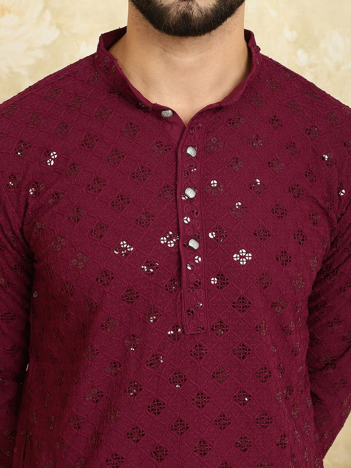 SOJANYA Men Purple Geometric Cold-Shoulder Sleeves Mirror Work Kurta