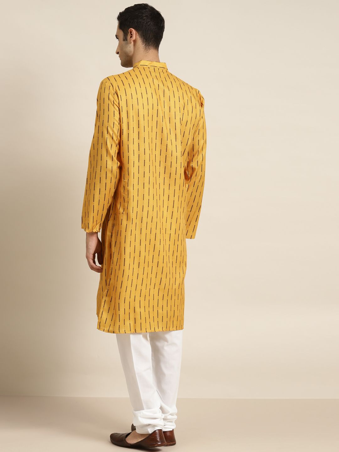 SOJANYA Men Mustard Yellow & Black Geometric Printed Pure Cotton Kurta