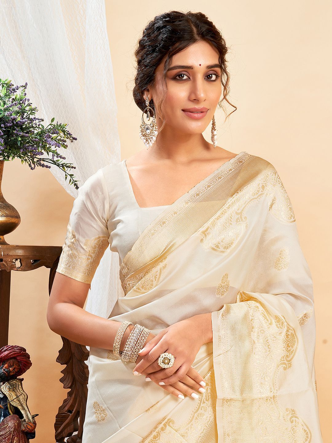 KALINI Woven Design Banarasi Saree With Blouse Piece