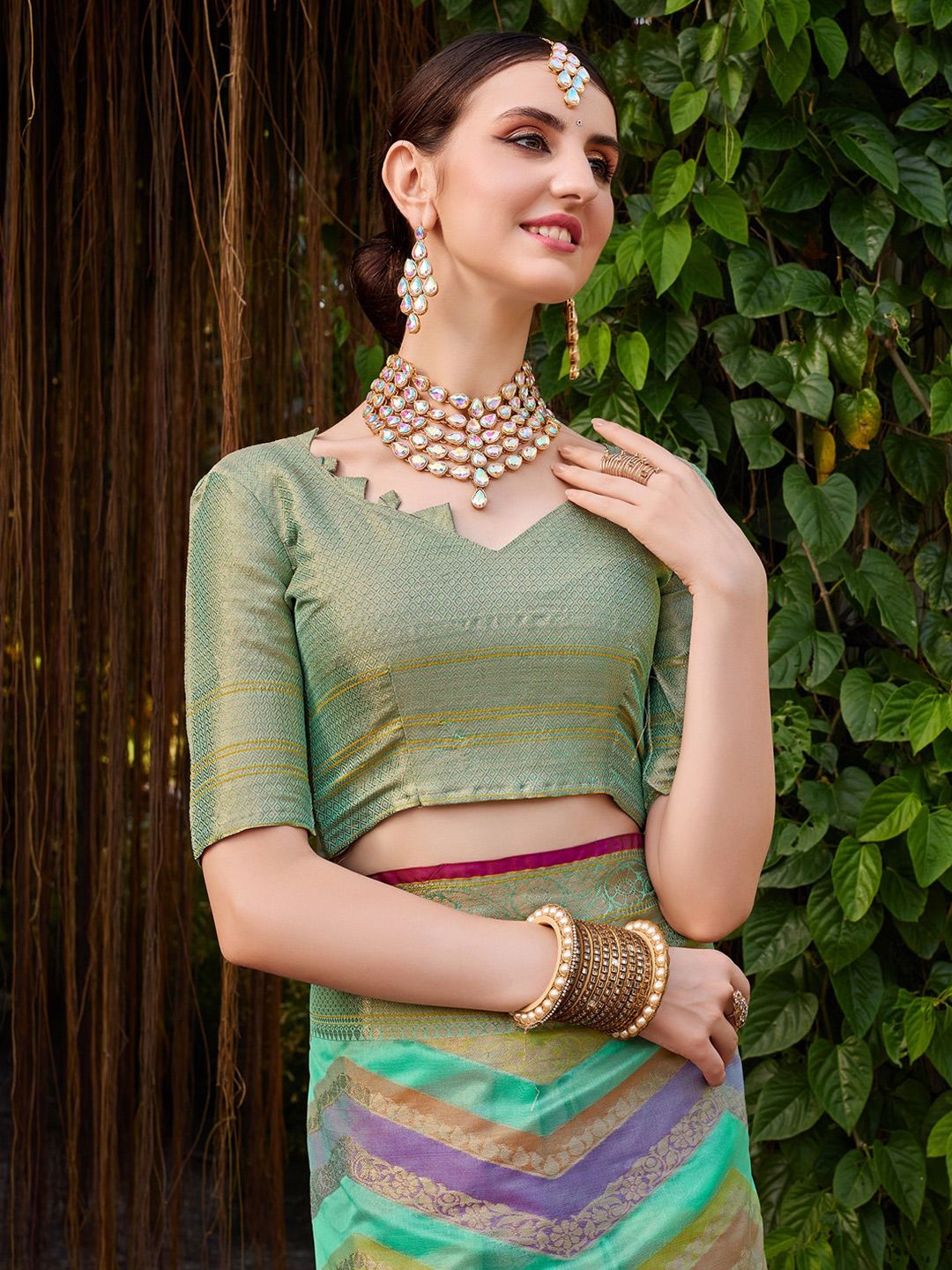 KALINI Women Silk Blend Woven Banarasi Saree With Blouse Piece