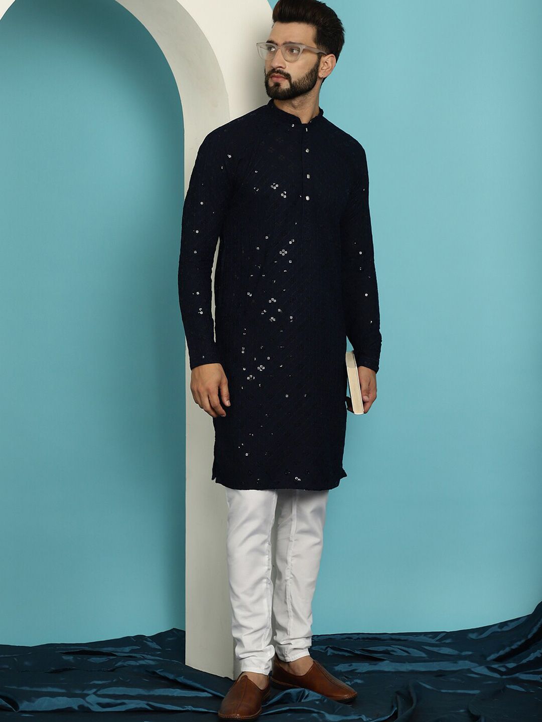 SOJANYA Motif Etnik Bersulam Kurta Kapas Tulen Bersulam dengan Churidar