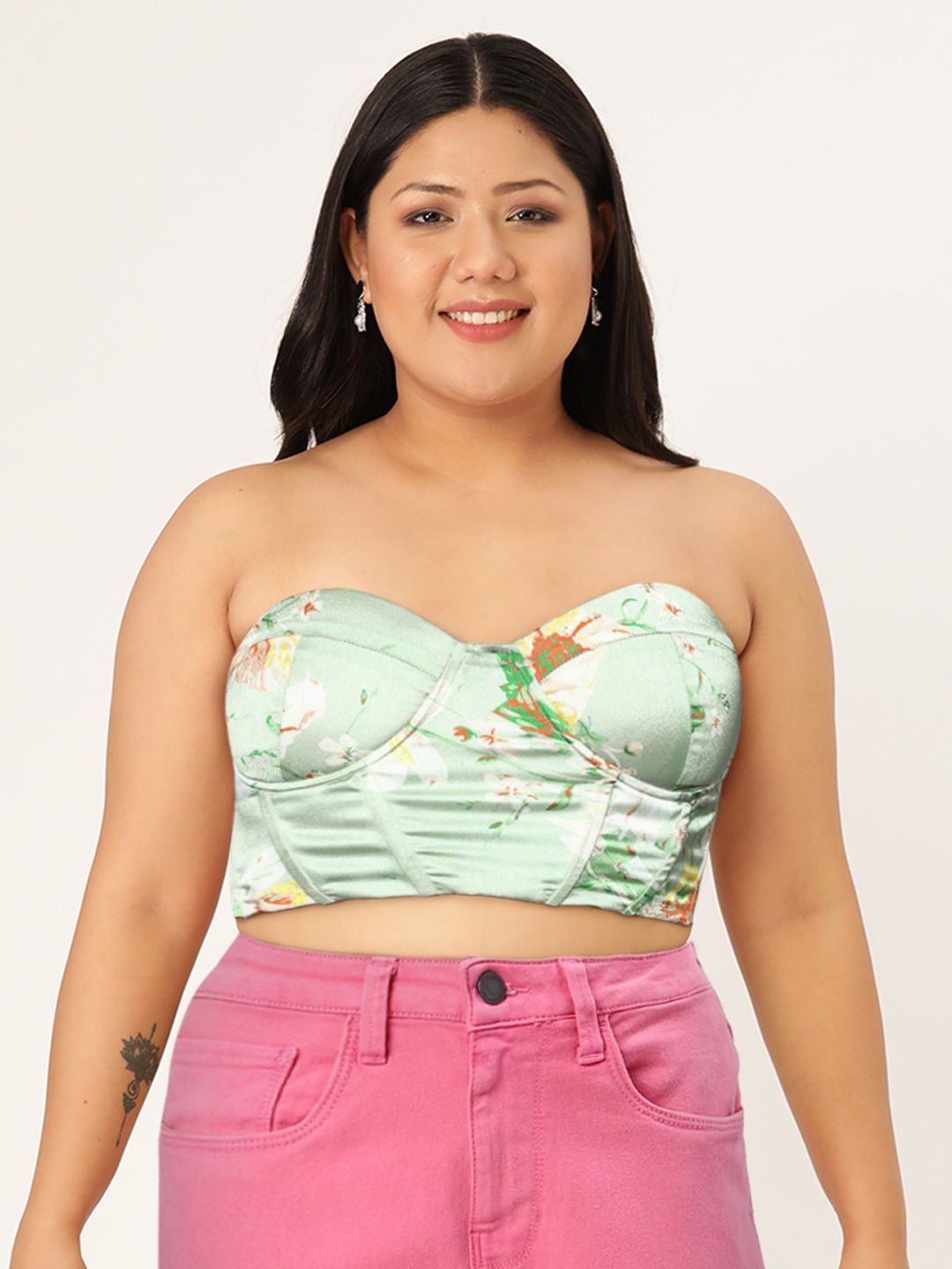 Berrylush Women Floral Printed Strapless Fitted Crop Top