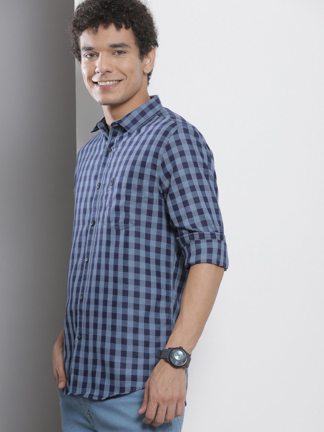 The Indian Garage Co Men Blue Checked Pure Cotton Casual Shirt