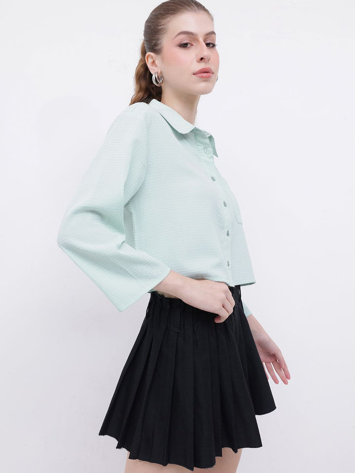 DressBerry Puckered Sneak Seersucker Relaxed Fit Crop Shirt