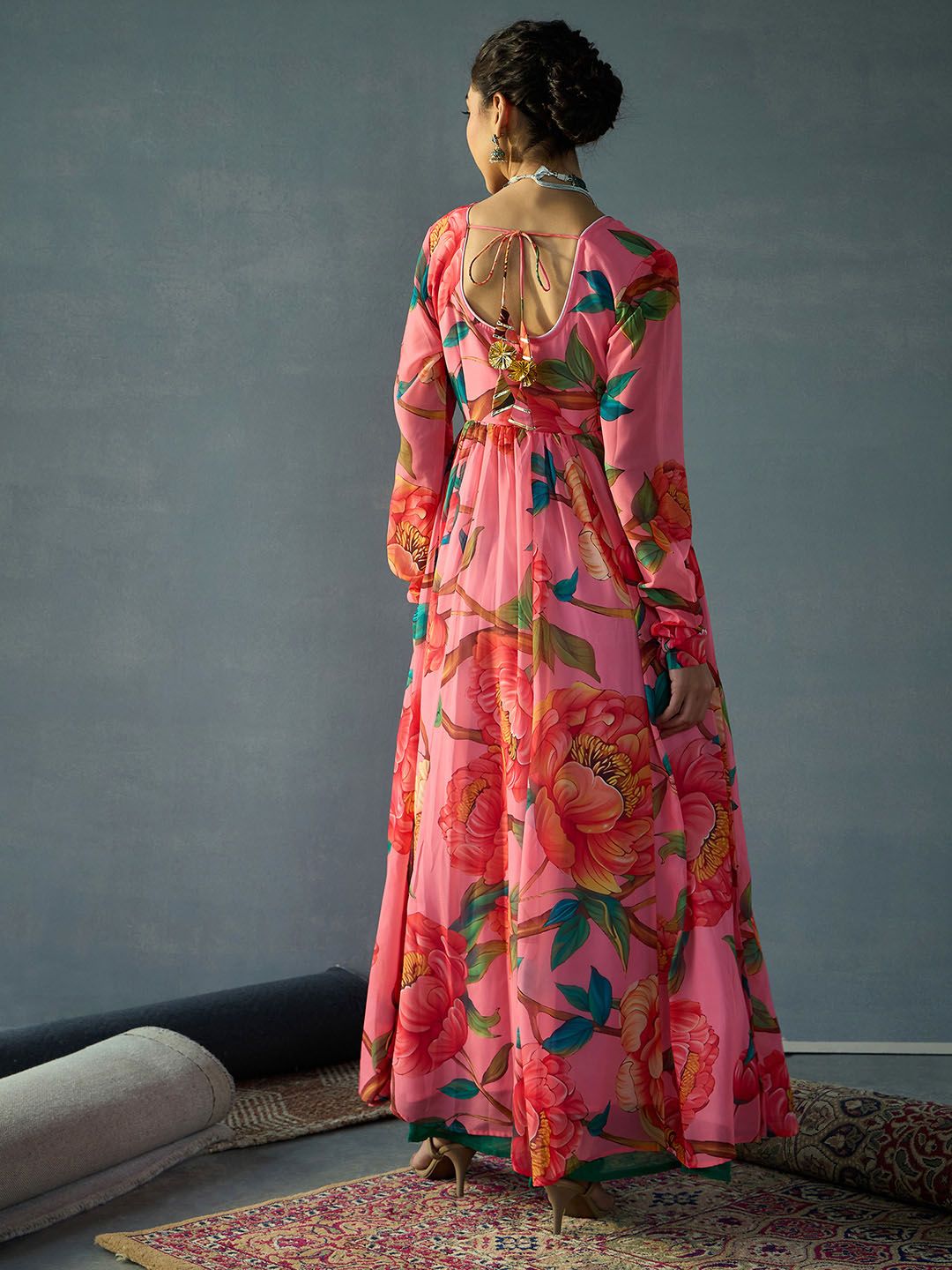 Shae by SASSAFRAS Women Floral Printed Floral Georgette Anarkali Kurta