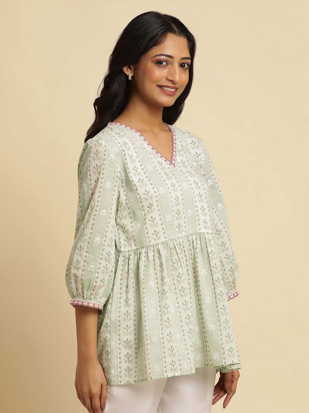 W Floral Printed V-Neck Cotton Top