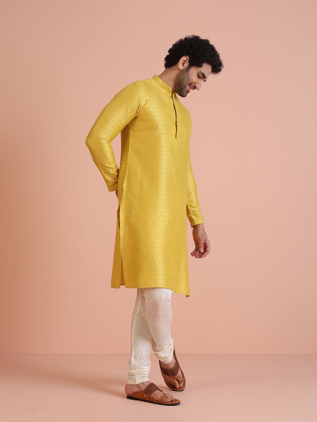 KISAH Men Woven Jacquard Regular Fit Ethnic Motifs Kurta