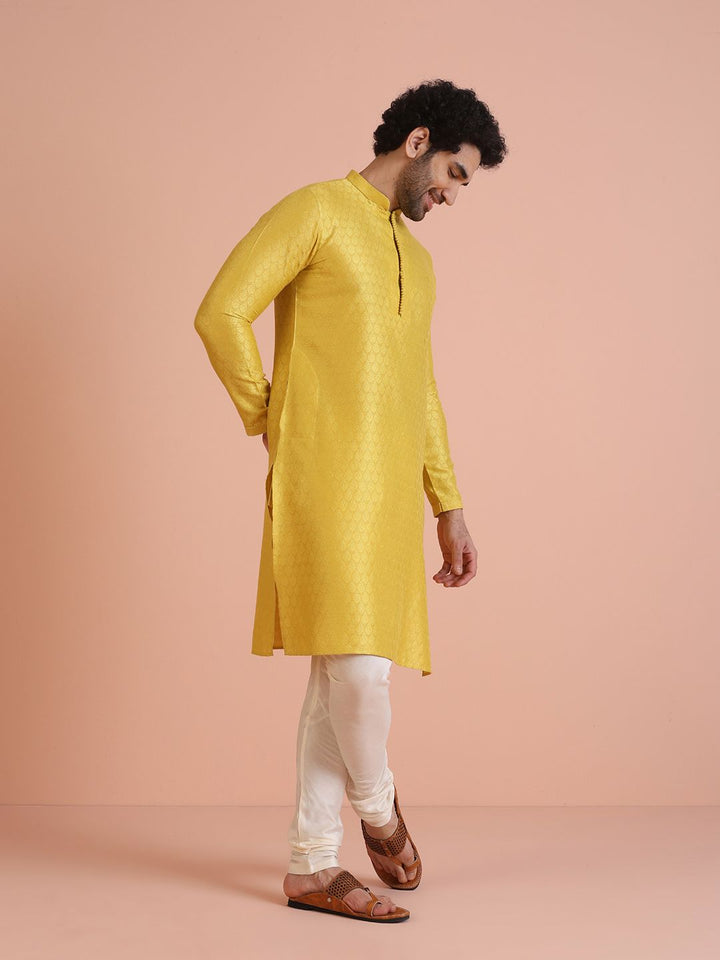 KISAH Men Woven Jacquard Regular Fit Ethnic Motifs Kurta