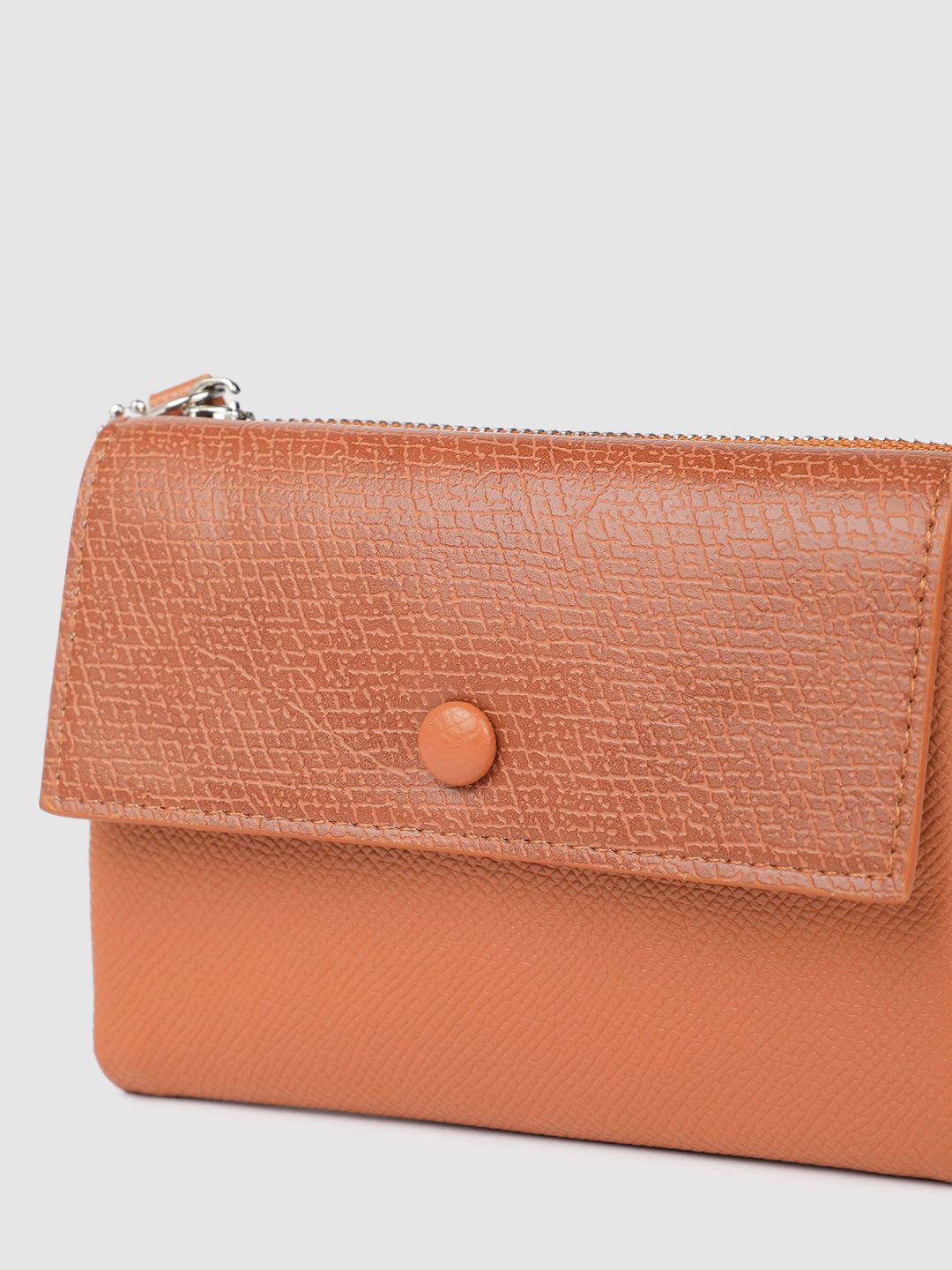 DressBerry Women Animal Textured Three Fold Wallet