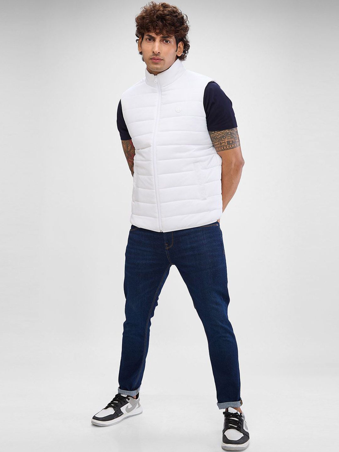 SPYKAR Men Sleeveless Regular Fit Padded Jacket