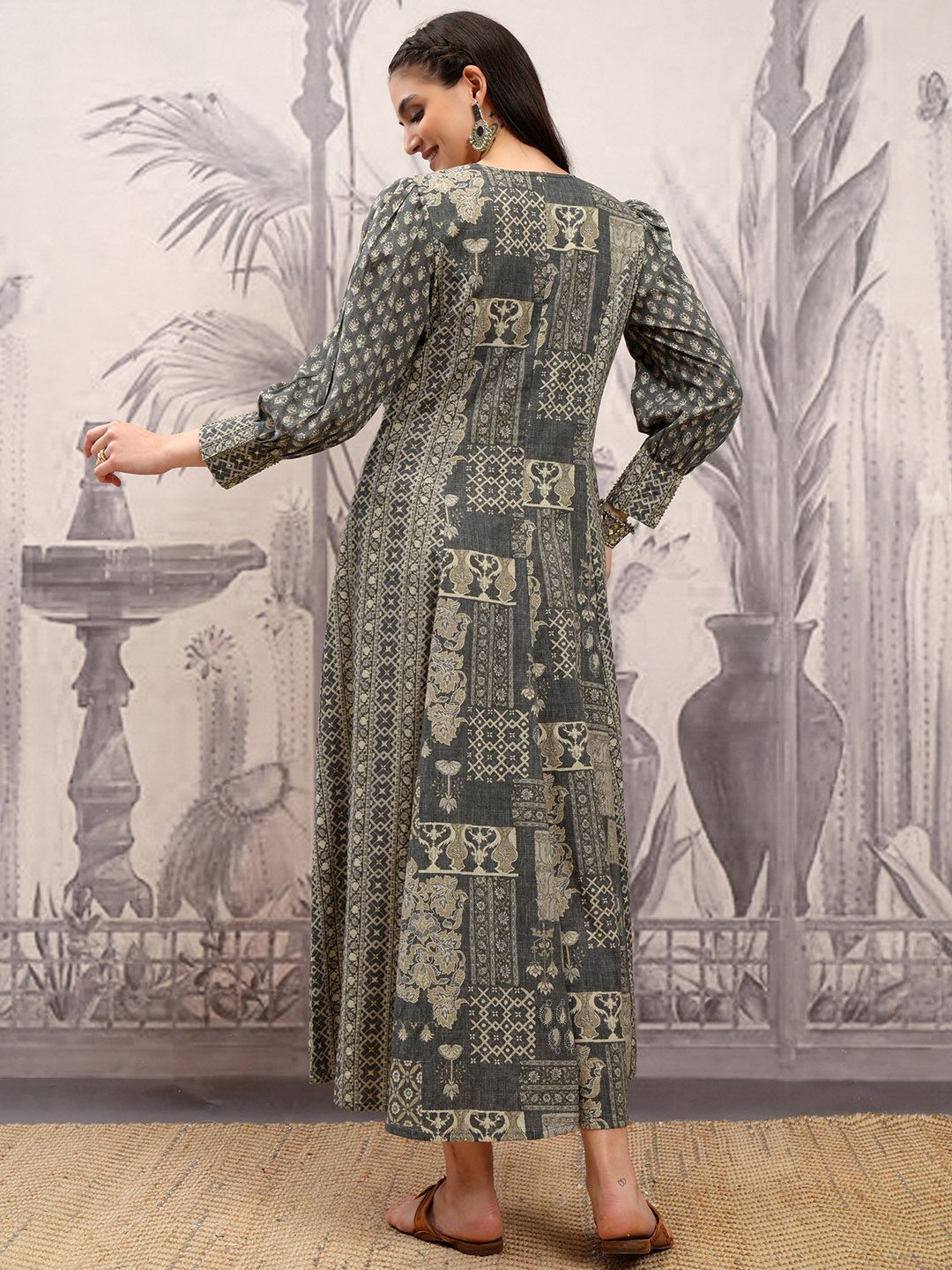 Vishudh Ethnic Motifs Printed V-Neck Puff Cuffed SleevesCotton A-Line Midi Dress