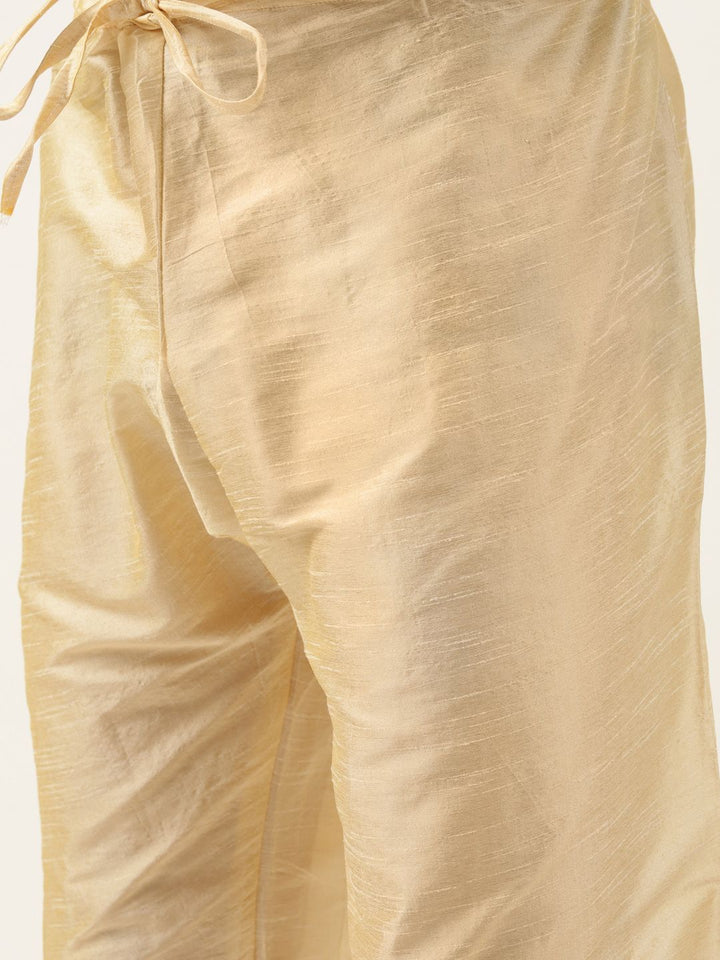SOJANYA Men Cream-Coloured & Navy Blue Solid Kurta with Churidar & Jacket
