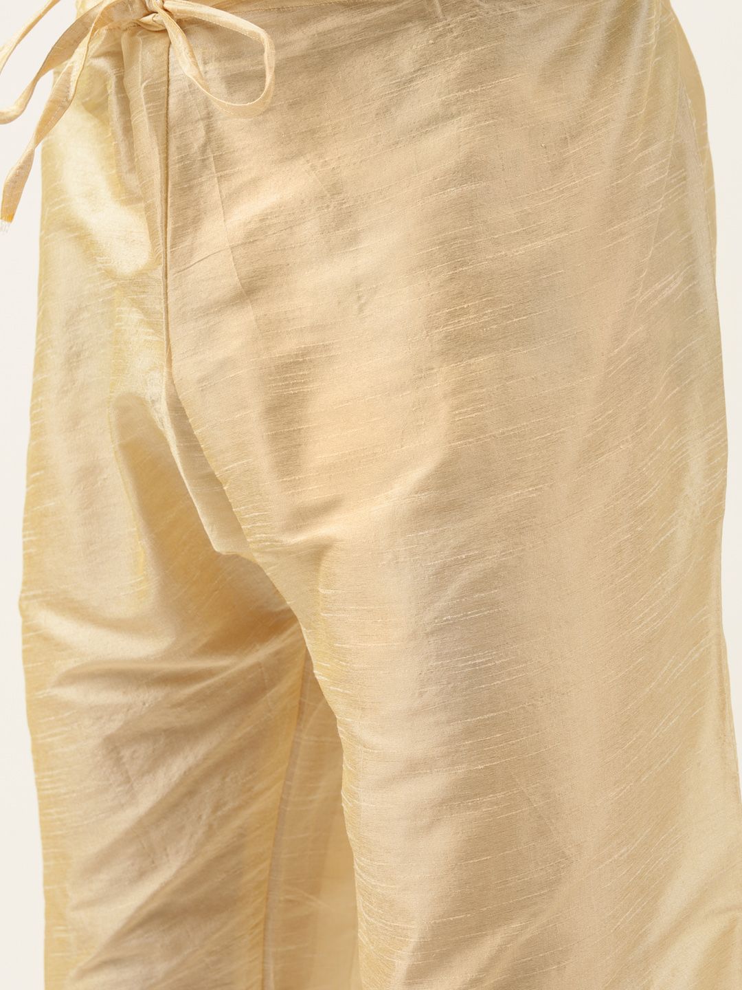 SOJANYA Men Cream-Coloured & Navy Blue Solid Kurta with Churidar & Jacket