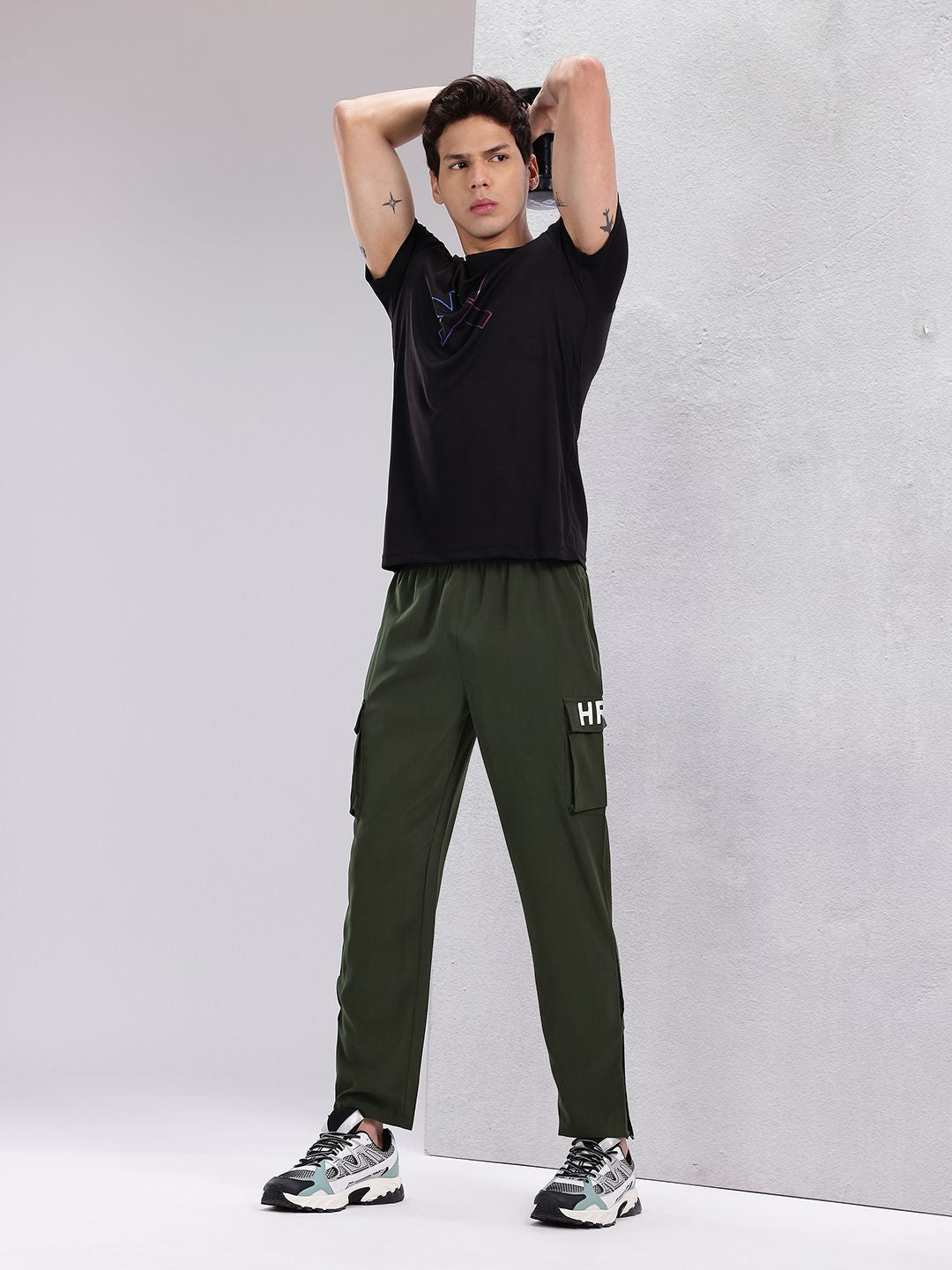 HRX by Hrithik Roshan Men Brand Logo Print Rapid-Dry Training Cargos with Side Slits
