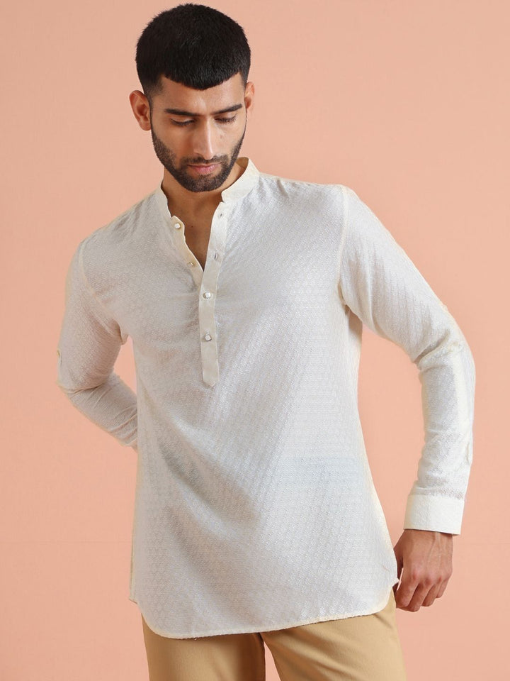 KISAH Men Embroidered Thread Work Short Kurta