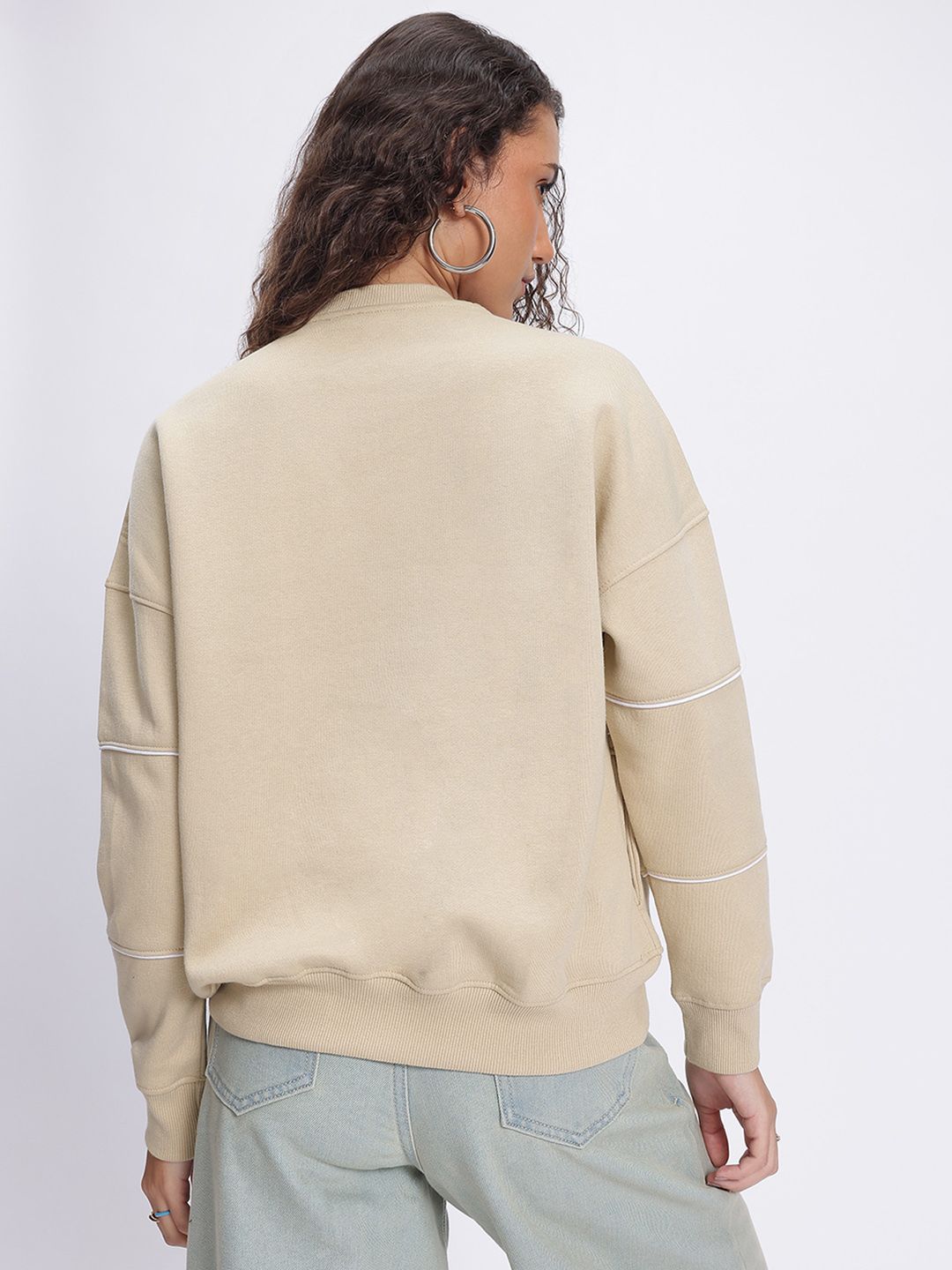 DressBerry Streetwear Staple Relaxed Typo Print Sweatshirt