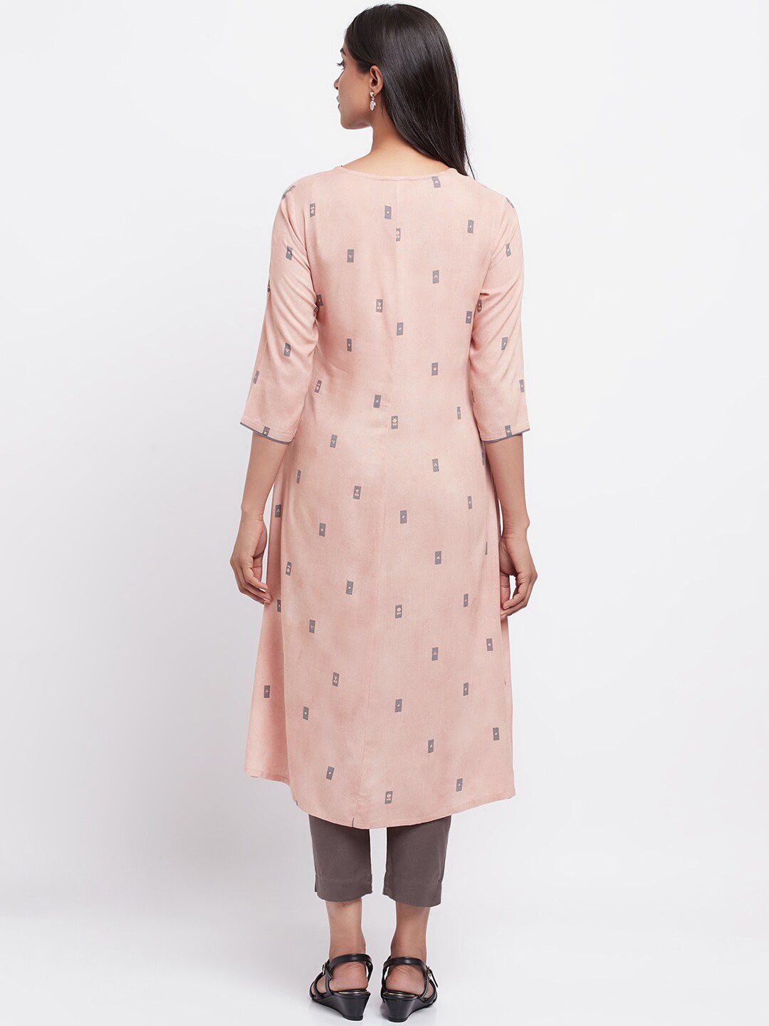W Geometric Printed V-Neck A-Line Kurta with Trousers