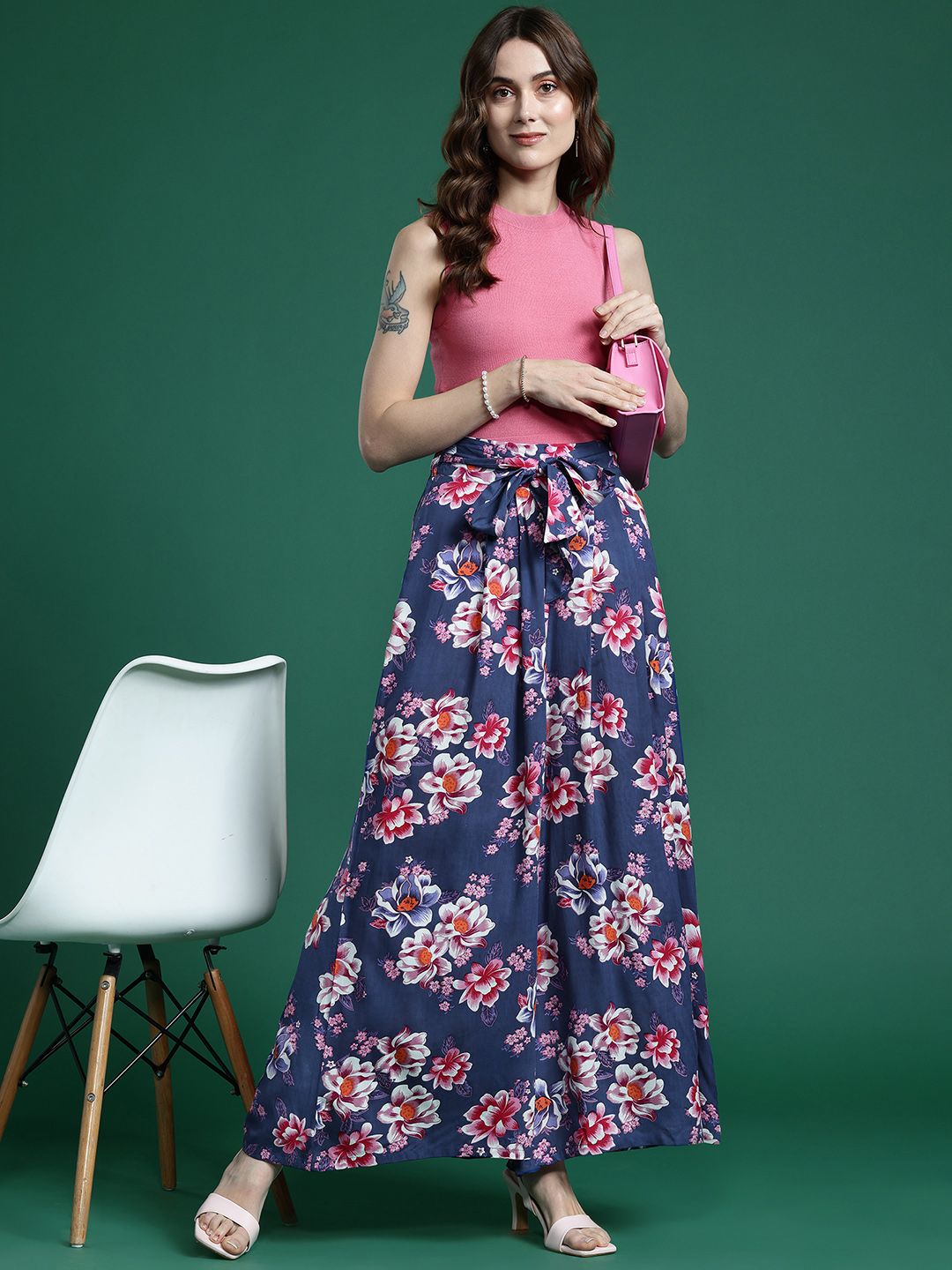 DressBerry Women Floral Print Flared Palazzos with Belt