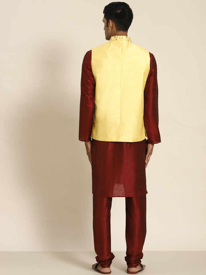 SOJANYA Men Woven Design Kurta with Churidar with Nehru Jacket