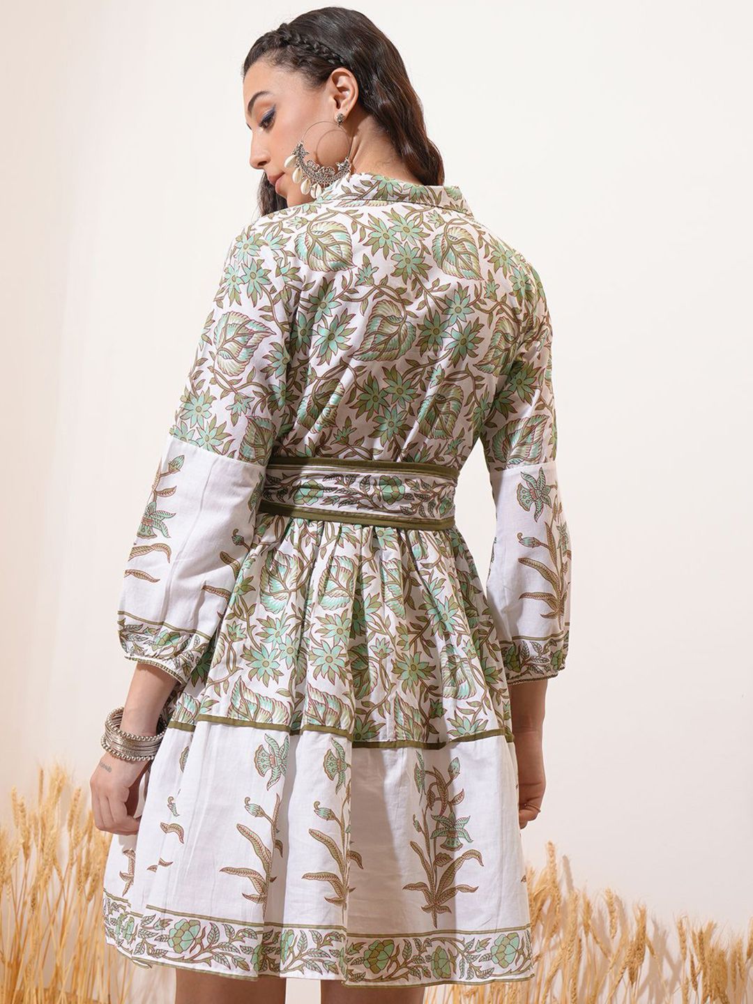 Vishudh Green Floral Printed Puff Sleeve Tie-Ups Fit & Flare Dress With Belt