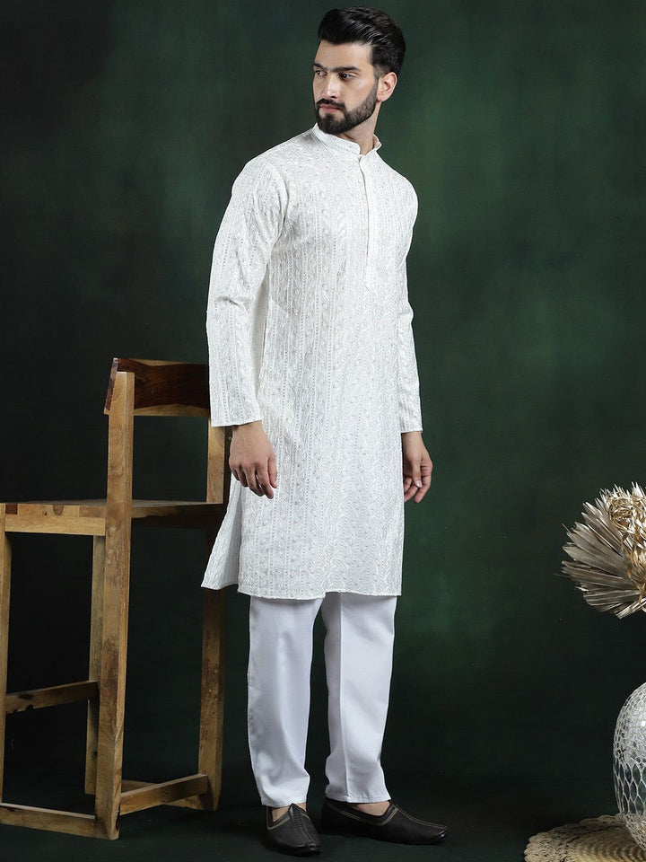 SOJANYA LUXE Floral Embroidered Regular Thread Work Kurta with Pyjamas