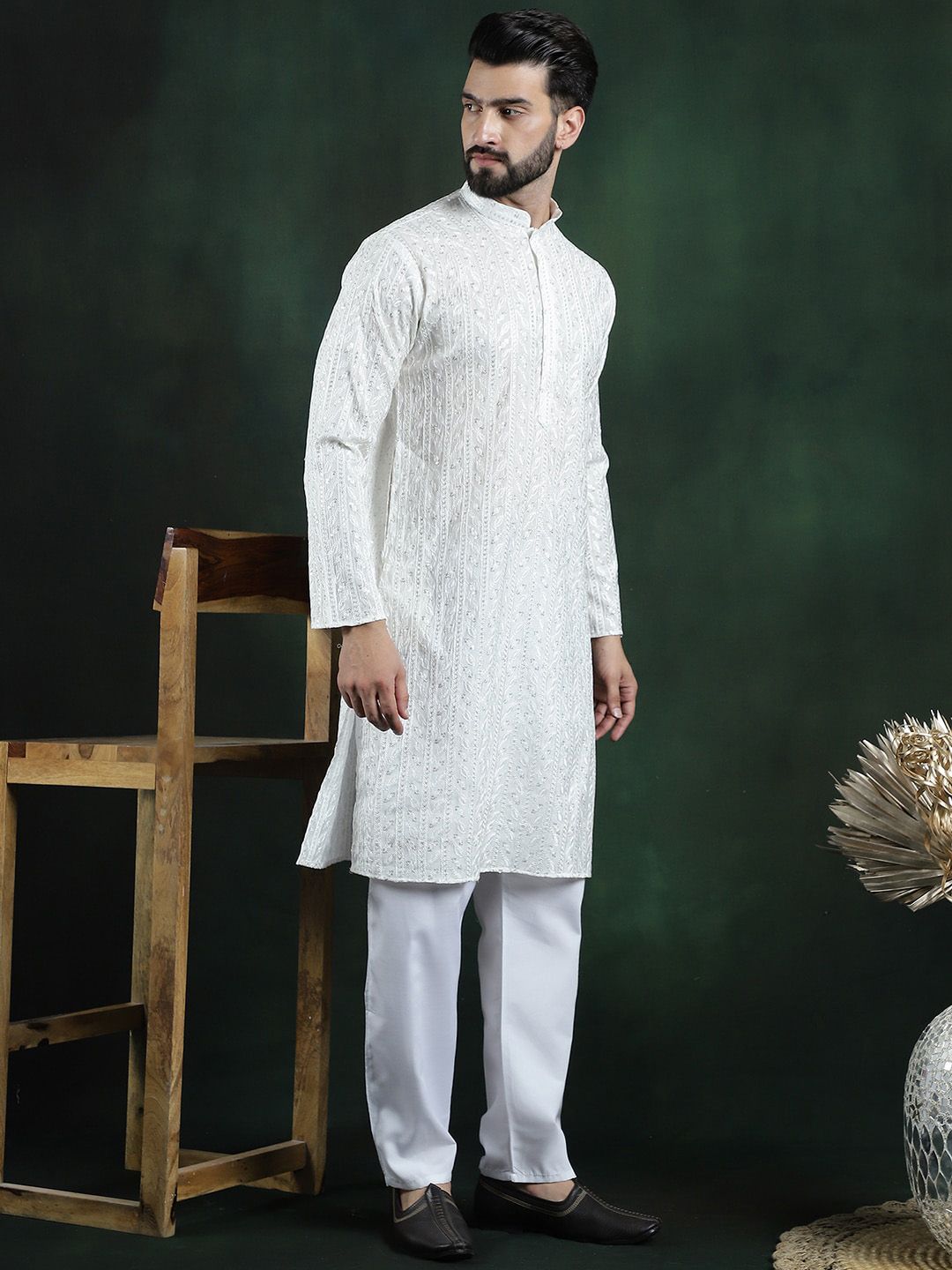 SOJANYA LUXE Floral Embroidered Regular Thread Work Kurta with Pyjamas