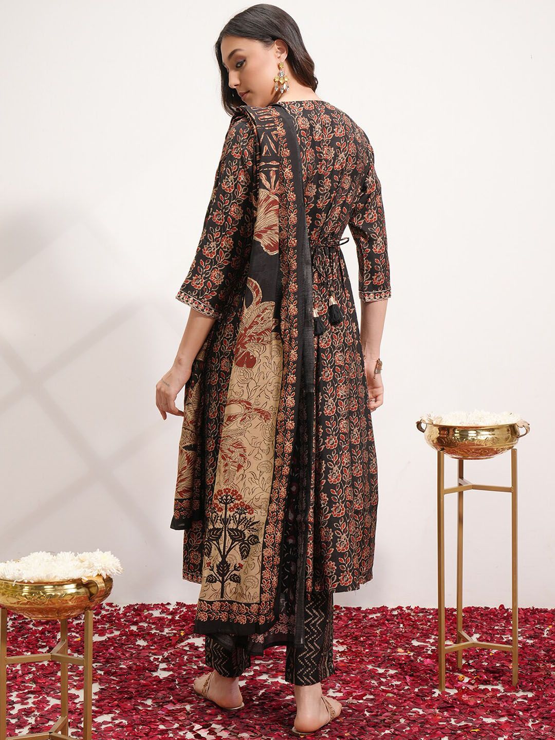 Vishudh Floral Printed Regular Kurta with Trousers & With Dupatta