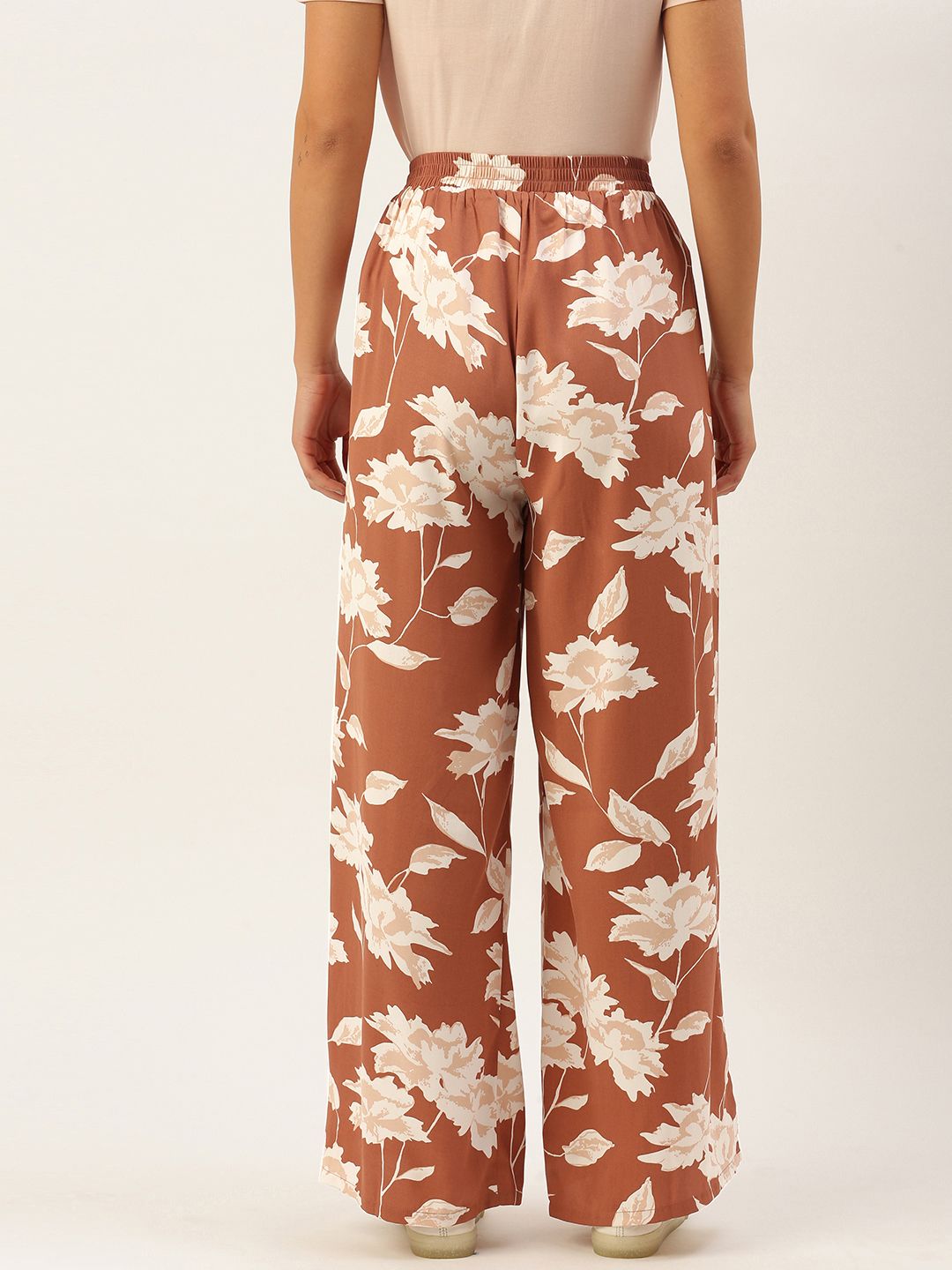 Berrylush Women Brown Floral Printed Relaxed High-Rise Trousers