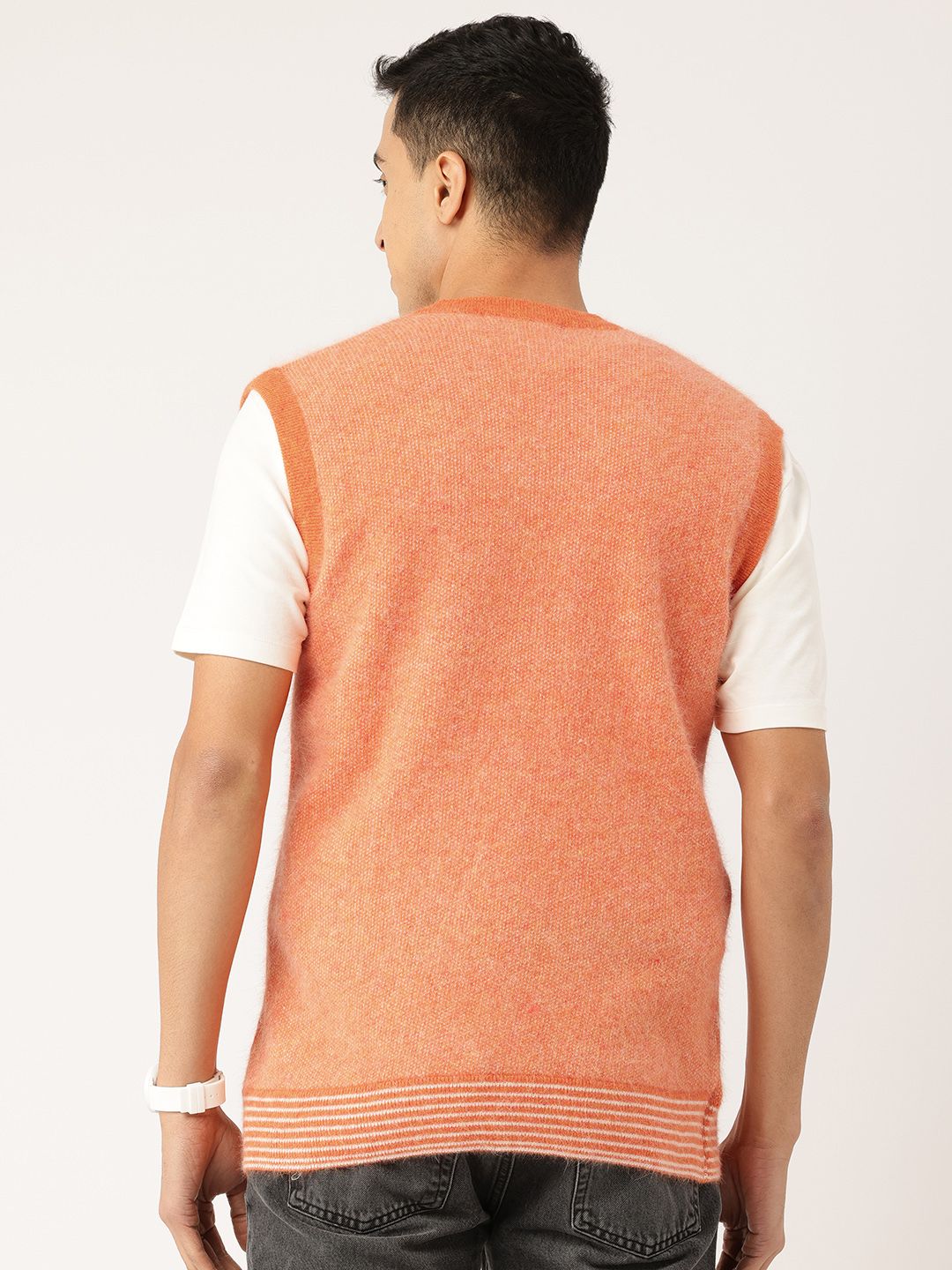 Jaket Sweater V-Neck Fuzzy Monte Carlo